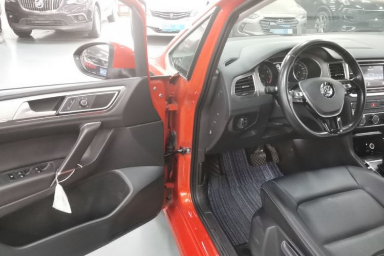 Used Volkswagen Golf Sportsvan 2019 280TSI Automatic Trendy Model China VI Standard Driver Seat