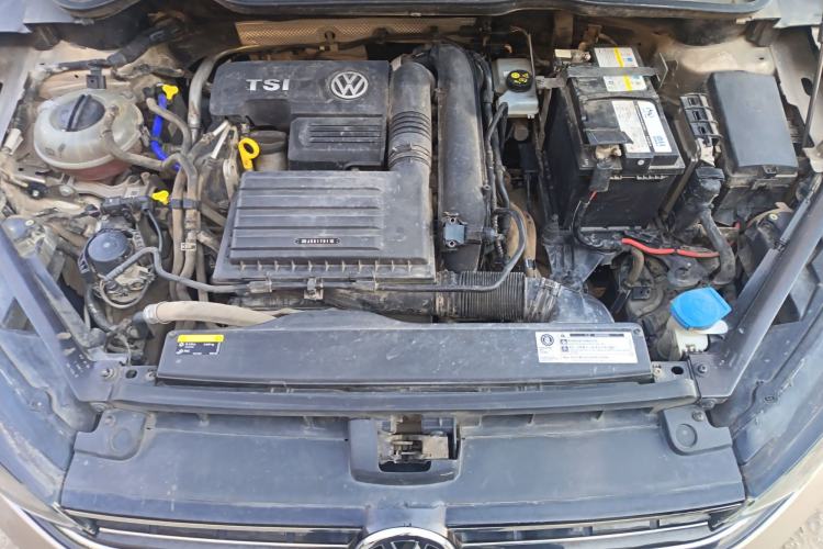 Used Volkswagen Golf Sportsvan 2019 280TSI Automatic Sentinel Model China VI Standard Engine Bay