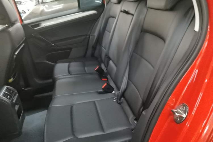 Used Volkswagen Golf Sportsvan 2019 280TSI Automatic Trendy Model China VI Standard Left Rear Seat