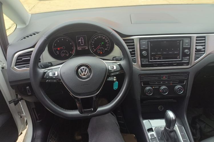 Used Volkswagen Golf Sportsvan 2020 280TSI Automatic Curious Model Center Console