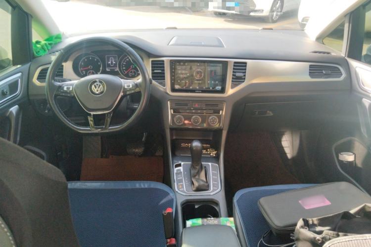 Used Volkswagen Golf Sportsvan 2020 280TSI Automatic Curious Model Center Console