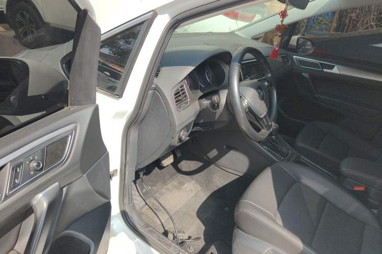Used Volkswagen Golf Sportsvan 2020 280TSI Automatic Curious Model Driver Seat