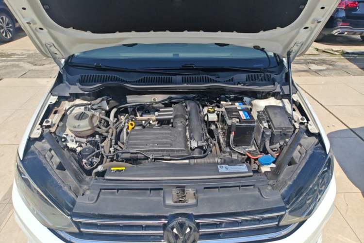 Used Volkswagen Golf Sportsvan 2020 280TSI Automatic Curious Model Engine Bay