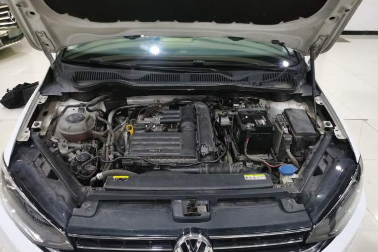 Used Volkswagen Golf Sportsvan 2020 280TSI Automatic Sentinel Edition Engine Bay