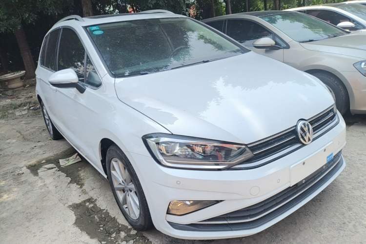 Used Volkswagen Golf Sportsvan 2020 280TSI Automatic Curious Model Front Right 45 Deg