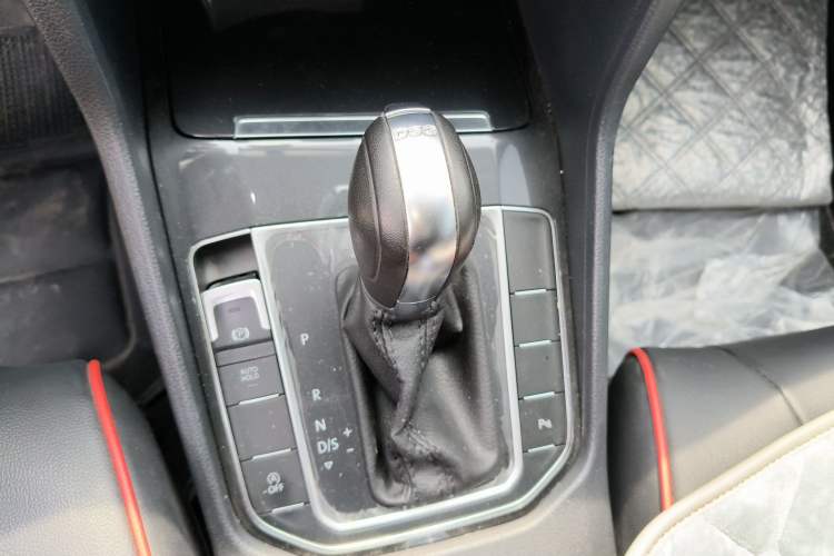 Used Volkswagen Golf Sportsvan 2020 280TSI Automatic Curious Model Gear Lever
