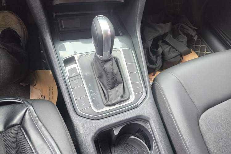 Used Volkswagen Golf Sportsvan 2020 280TSI Automatic Curious Model Gear Lever