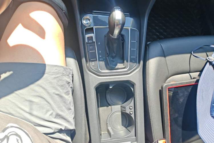 Used Volkswagen Golf Sportsvan 2020 280TSI Automatic Curious Model Gear Lever
