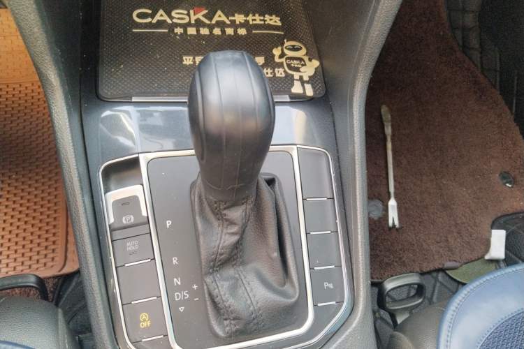 Used Volkswagen Golf Sportsvan 2020 280TSI Automatic Curious Model Gear Lever