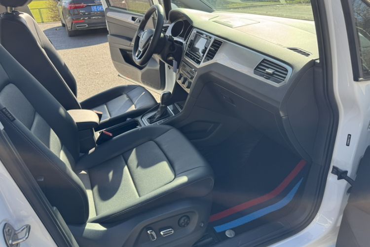 Used Volkswagen Golf Sportsvan 2020 280TSI Automatic Curious Model Interior 9