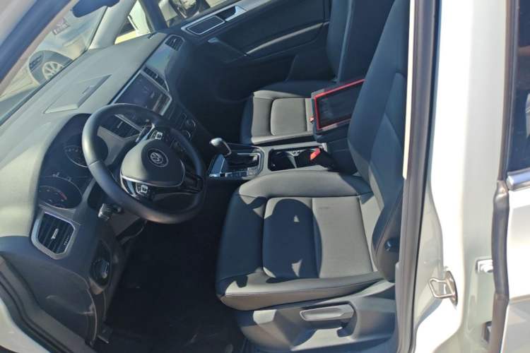 Used Volkswagen Golf Sportsvan 2020 280TSI Automatic Curious Model Left Front Seat