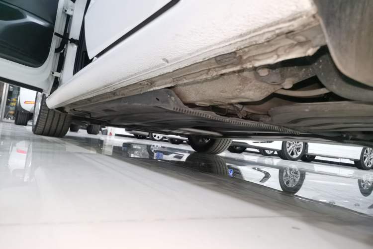 Used Volkswagen Golf Sportsvan 2020 280TSI Automatic Sentinel Edition Left Side Sill