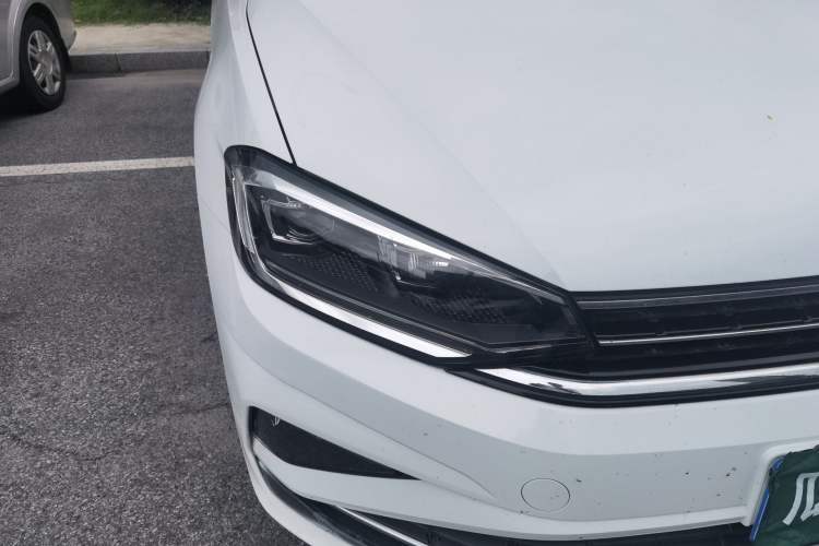 Used Volkswagen Golf Sportsvan 2020 200TSI Automatic C-HR Pure Edition Right Front Headlight