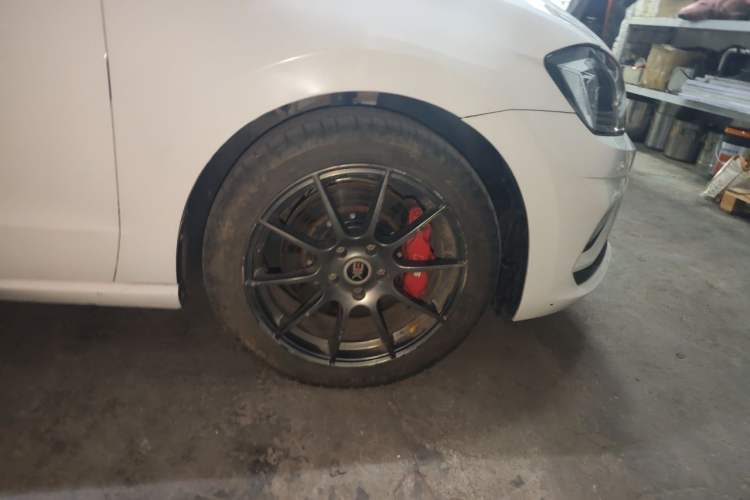 Used Volkswagen Golf Sportsvan 2020 280TSI Automatic Sentinel Edition Right Front Wheel Hub
