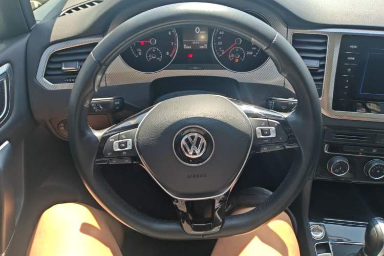 Used Volkswagen Golf Sportsvan 2020 280TSI Automatic Curious Model Steering Wheel