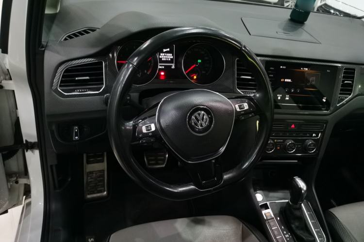 Used Volkswagen Golf Sportsvan 2020 280TSI Automatic Sentinel Edition Steering Wheel