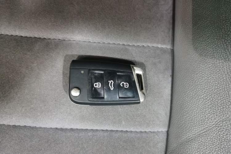 Used Volkswagen Golf Sportsvan 2020 280TSI Automatic Sentinel Edition Vehicle Key