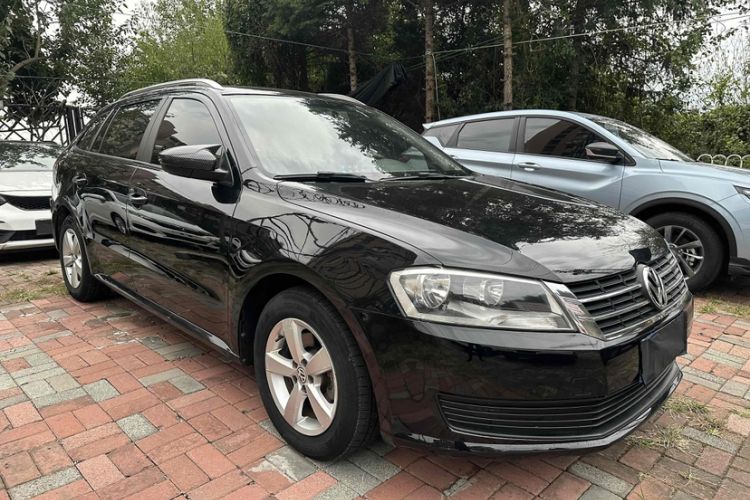 Used Volkswagen Gran Lavida 2013 1.6L Automatic Fashion Model Exterior 2