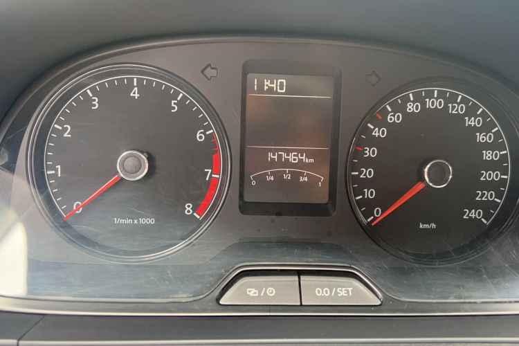 Used Volkswagen Gran Lavida 2013 1.6L Automatic Fashion Model Odometer Close Up