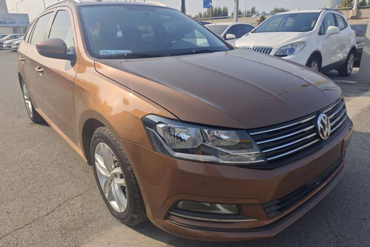 Used Volkswagen Gran Lavida 2015 1.6L Manual Comfort Edition Exterior 1