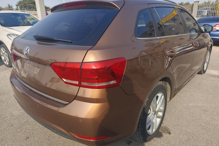 Used Volkswagen Gran Lavida 2015 1.6L Manual Comfort Edition Exterior 3