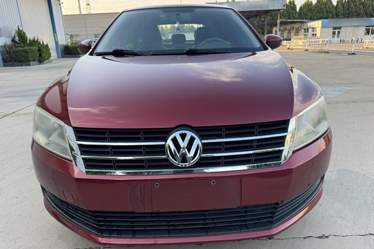 Used Volkswagen Gran Lavida 2013 1.6L Automatic Fashion Model Exterior 1