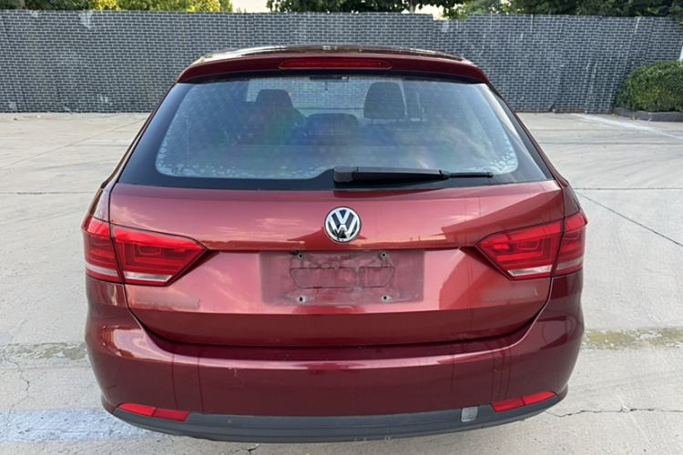 Used Volkswagen Gran Lavida 2013 1.6L Automatic Fashion Model Exterior 6
