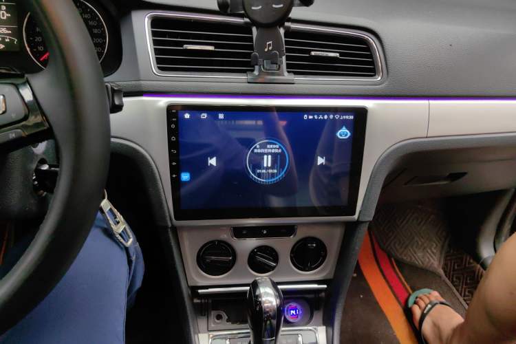 Used Volkswagen Gran Lavida 2013 1.4 TSI Automatic Comfort Model Audio And AC Panel