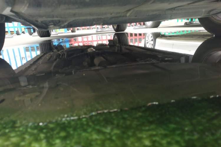 Used Volkswagen Gran Lavida 2013 1.4 TSI Automatic Luxury Model Chassis Rear Left
