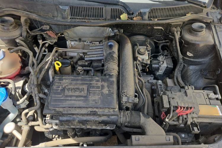 Used Volkswagen Gran Lavida 2013 1.4 TSI Automatic Comfort Model Engine Bay