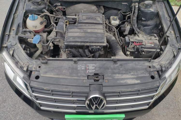 Used Volkswagen Gran Lavida 2013 1.6L Automatic Comfort Model Engine Bay