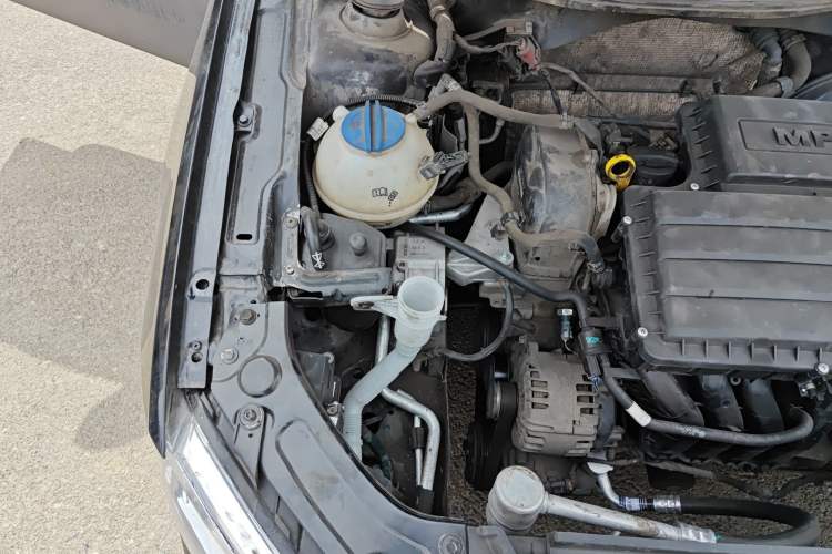 Used Volkswagen Gran Lavida 2013 1.6L Automatic Comfort Model Engine Bay Right