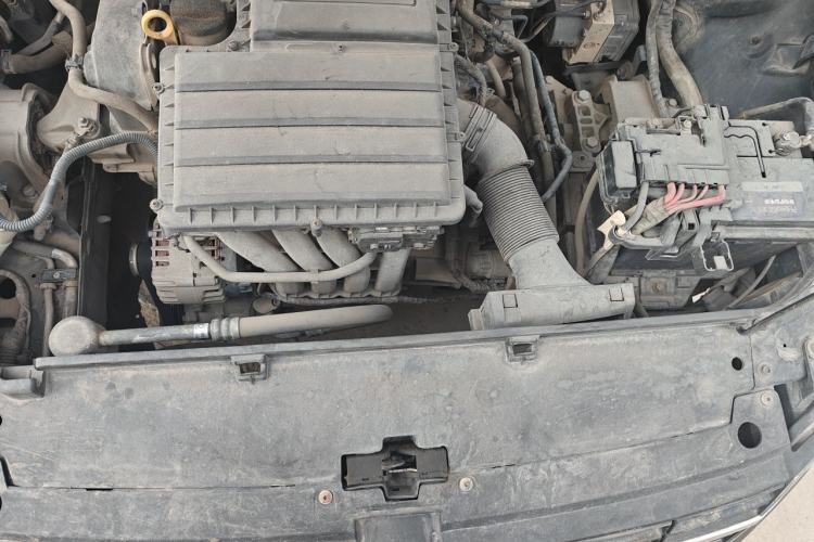 Used Volkswagen Gran Lavida 2013 1.6L Automatic Fashion Model Engine Bay