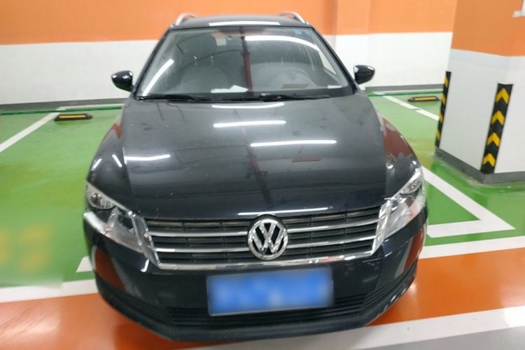 Used Volkswagen Gran Lavida 2013 1.6L Automatic Fashion Model Exterior 1