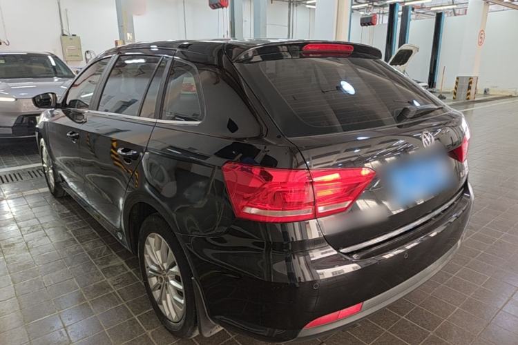 Used Volkswagen Gran Lavida 2013 1.6L Automatic Luxury Model Exterior 2