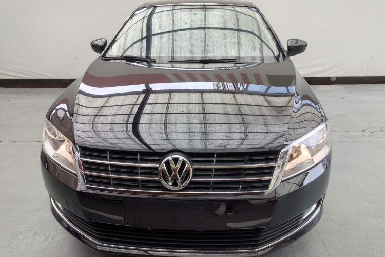Used Volkswagen Gran Lavida 2013 1.4 TSI Automatic Comfort Model Exterior 3