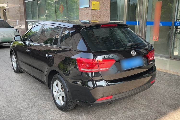 Used Volkswagen Gran Lavida 2013 1.6L Automatic Fashion Model Exterior 5