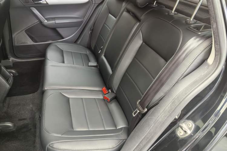 Used Volkswagen Gran Lavida 2013 1.4 TSI Automatic Comfort Model Exterior 6