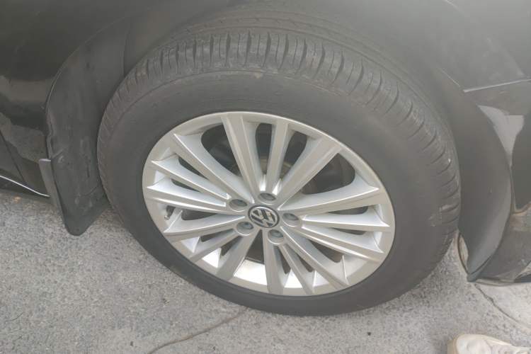 Used Volkswagen Gran Lavida 2013 1.6L Automatic Comfort Model Exterior 7