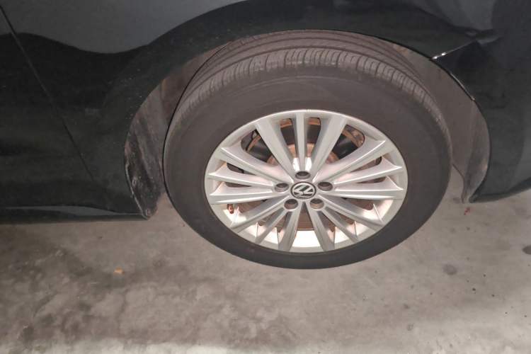 Used Volkswagen Gran Lavida 2013 1.6L Automatic Comfort Model Exterior 7