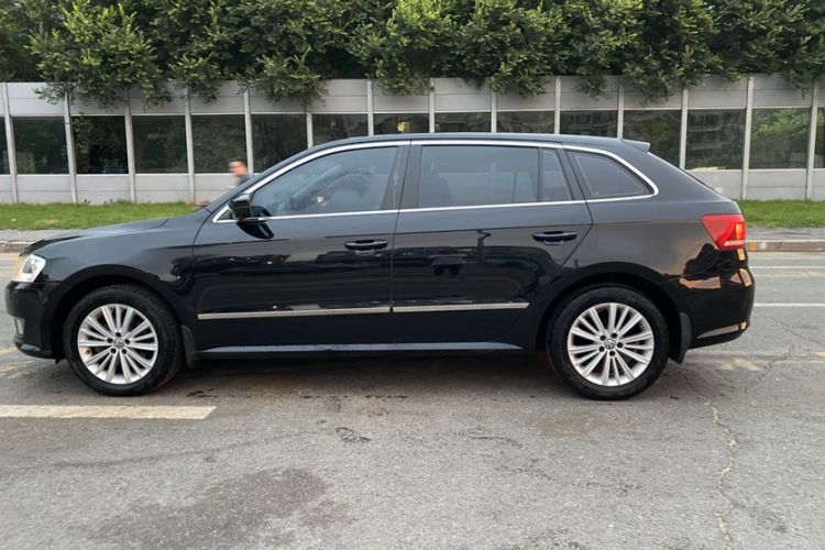 Used Volkswagen Gran Lavida 2013 1.6L Manual Comfort Model Exterior 8