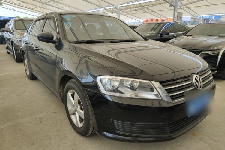 Used Volkswagen Gran Lavida 2013 1.6L Automatic Fashion Model Front Right 45 Deg