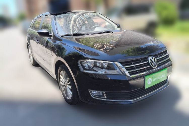Used Volkswagen Gran Lavida 2013 1.6L Manual Comfort Model Front Right 45 Deg