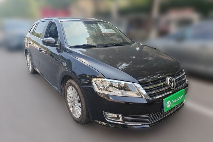 Used Volkswagen Gran Lavida 2013 1.6L Automatic Comfort Model Front Right 45 Deg