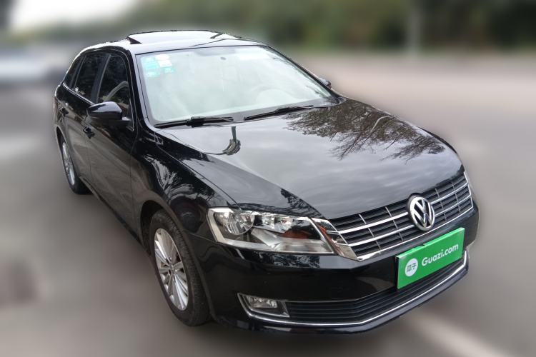 Used Volkswagen Gran Lavida 2013 1.4 TSI Automatic Comfort Model Front Right 45 Deg