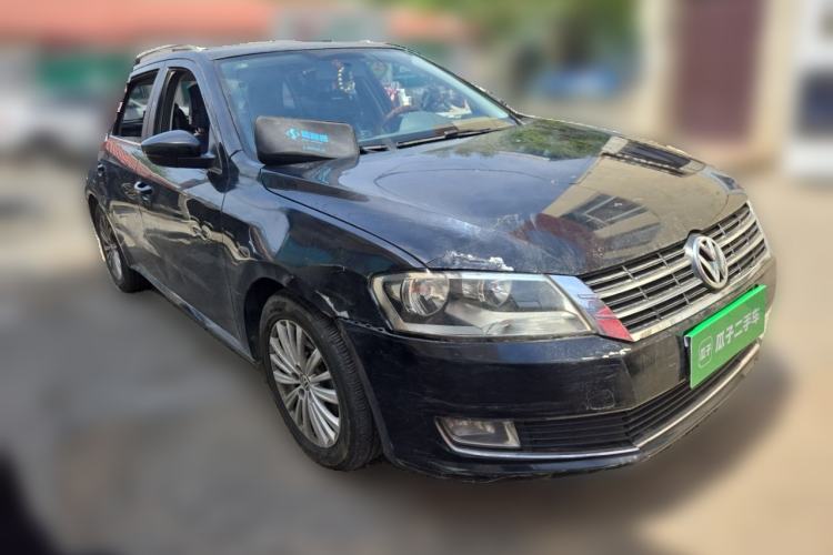 Used Volkswagen Gran Lavida 2013 1.4 TSI Automatic Comfort Model Front Right 45 Deg