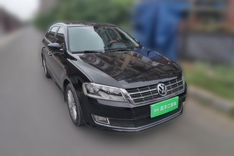 Used Volkswagen Gran Lavida 2013 1.6L Automatic Comfort Model Front Right 45 Deg