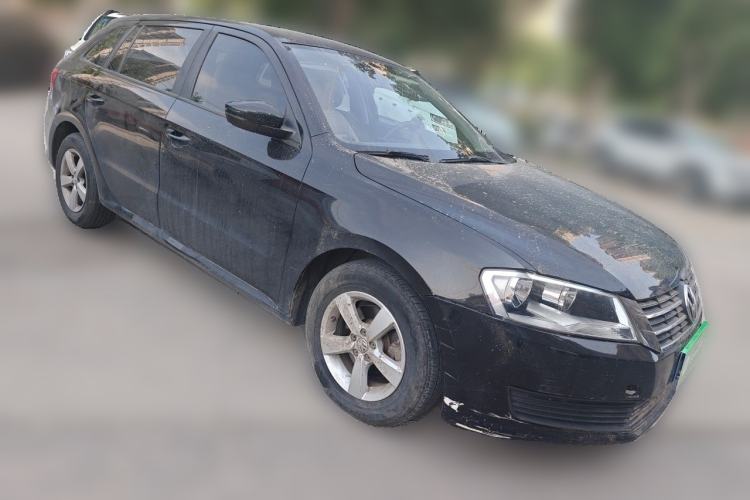 Used Volkswagen Gran Lavida 2013 1.6L Automatic Fashion Model Front Right 45 Deg