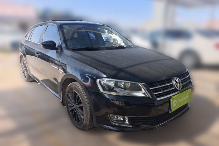 Used Volkswagen Gran Lavida 2013 1.4 TSI Automatic Comfort Model Front Right 45 Deg