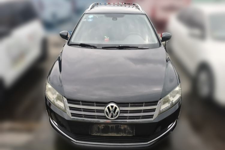 Used Volkswagen Gran Lavida 2013 1.4 TSI Automatic Luxury Model Front